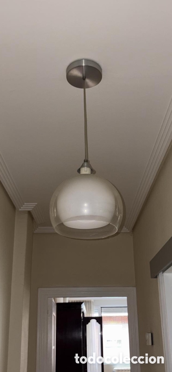 Vintage: L&aacute;mpara colgante bola de cristal transparente con un difusor interno blanco