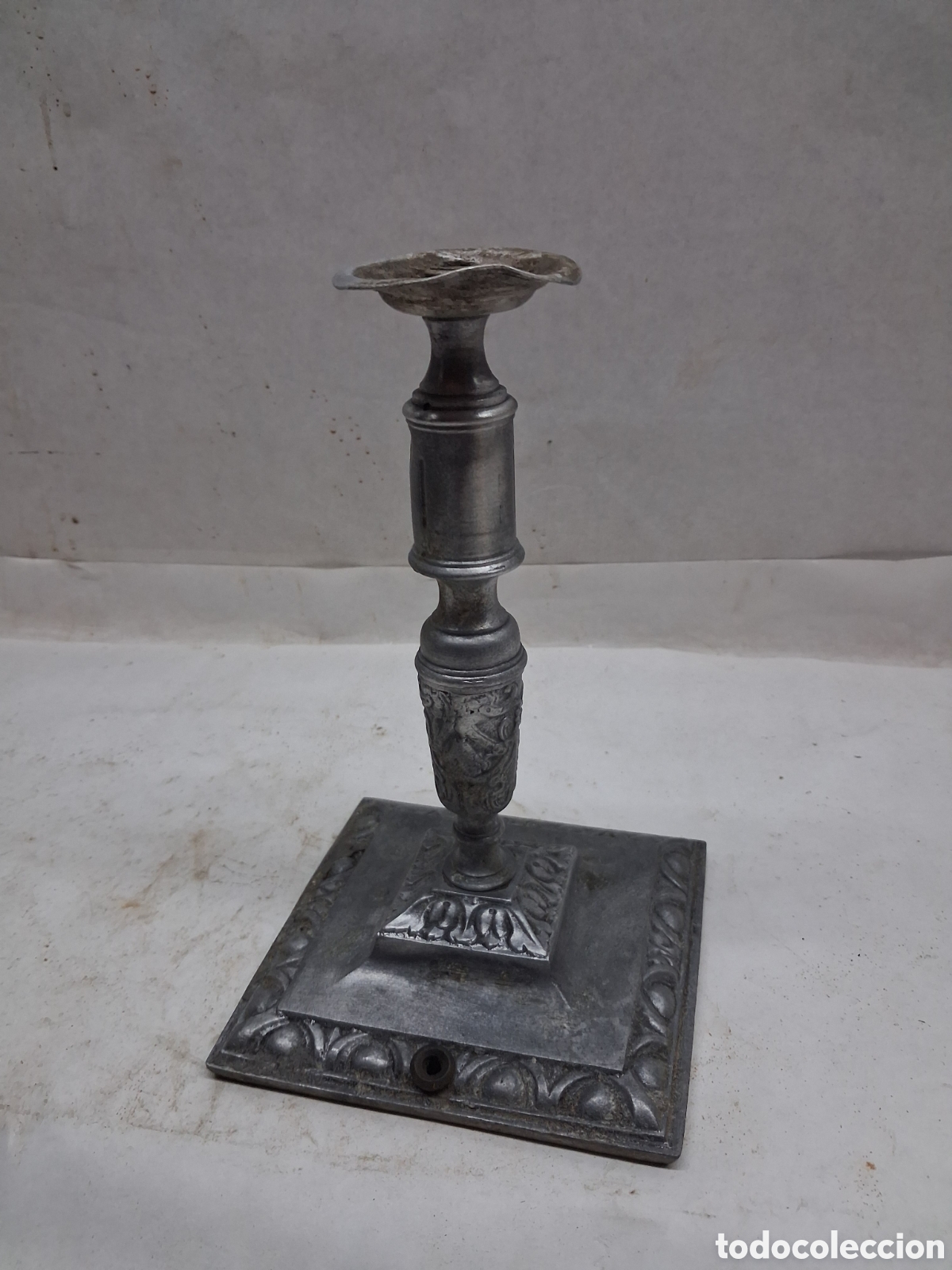 Vintage: Pies l&aacute;mpara de metal