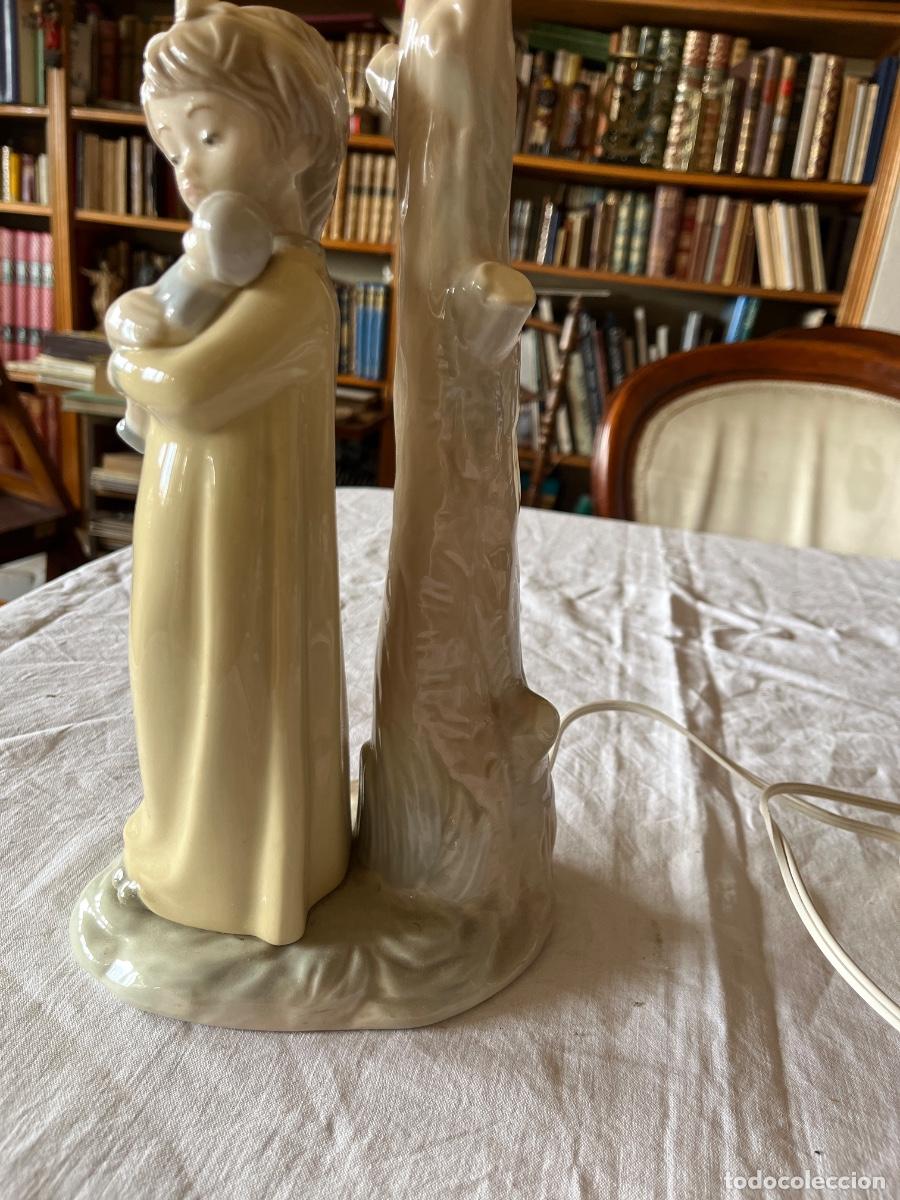Vintage: L&aacute;mpara de mesa de Lladr&oacute; con ni&ntilde;a -funciona - Foto 2
