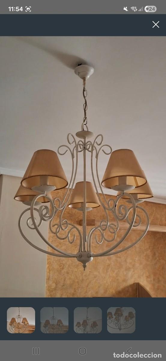 Vintage: Lampara blanca con tulipas.