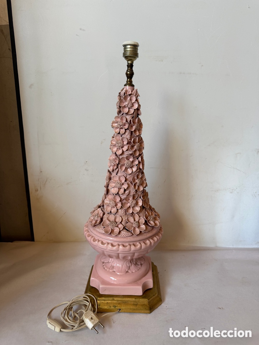 Vintage: l&aacute;mpara sobremesa cer&aacute;mica manises rosa Valencia a&ntilde;os 60 vintage pan de oro