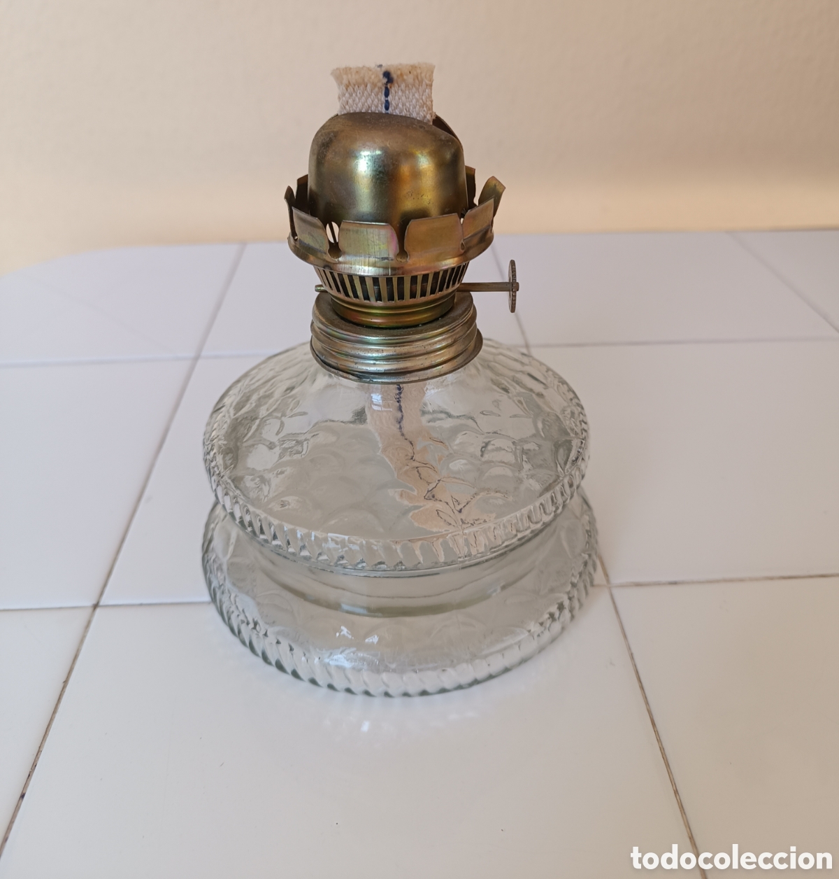 Vintage: L&Aacute;MPARA/QUINQU&Eacute;/Quemador de aceite en vidrio VINTAGE, con mecha algod&oacute;n incorporada.