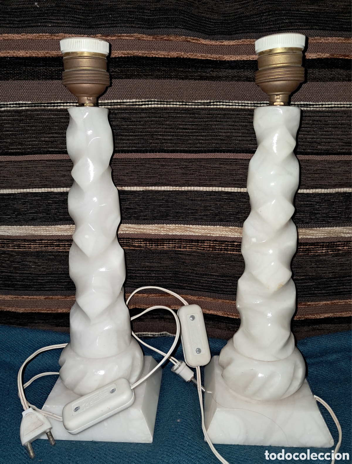 Vintage: Bonita pareja de pies de lampara de mesa en marmol o marmolina de mediados siglo XX
