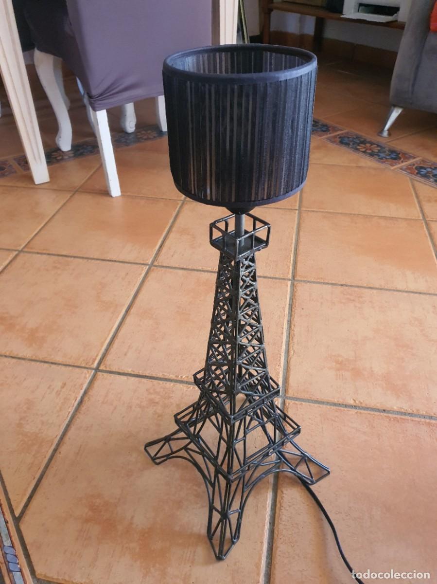 Vintage: L&aacute;mpara Torre Eiffel Vintage Met&aacute;lica