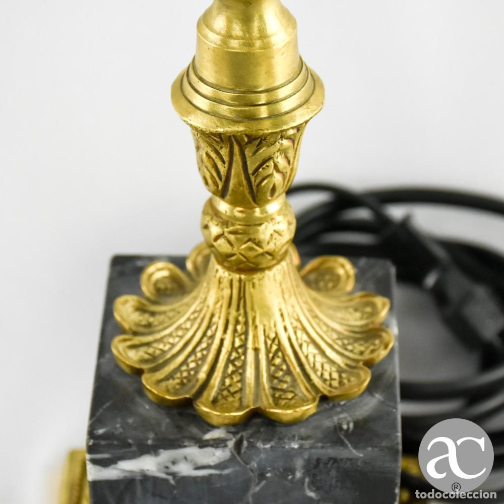 Vintage: Par de Candeeiros de mesa em bronze e m&aacute;rmore, estilo Lu&iacute;s XVI - Foto 6