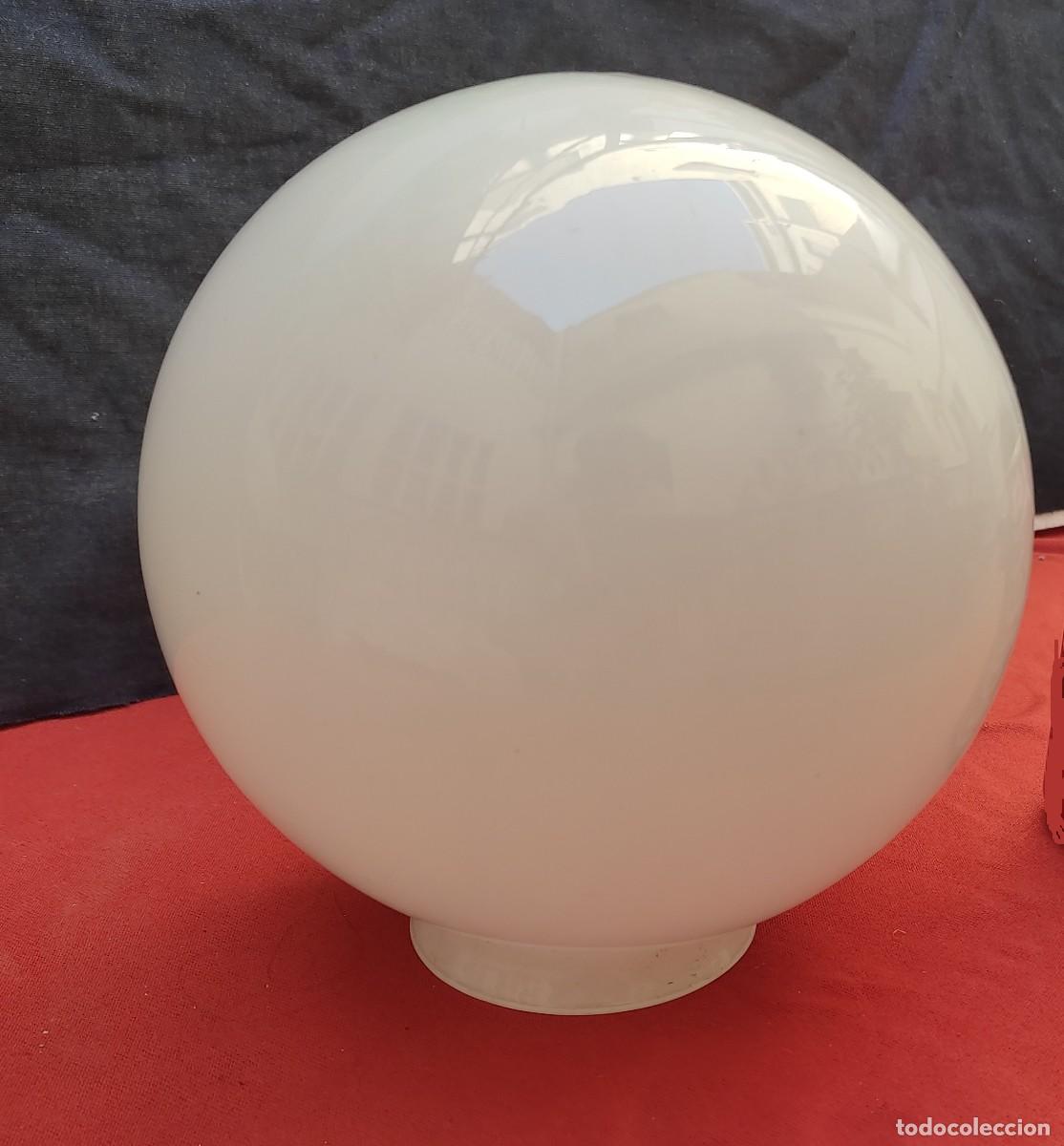 Vintage: tulipa de opalina cristal blanco tipo globo - probablemente a&ntilde;os 60 - para lamparas y apliques