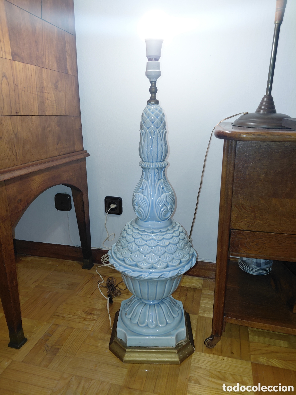 Vintage: LAMPARA CERAMICA MANISES GRAN TAMA&Ntilde;O.MIDE 80 CM DE ALTO INCLUIDO EL CASQUILLO.FUNCIONA VER FOTOS