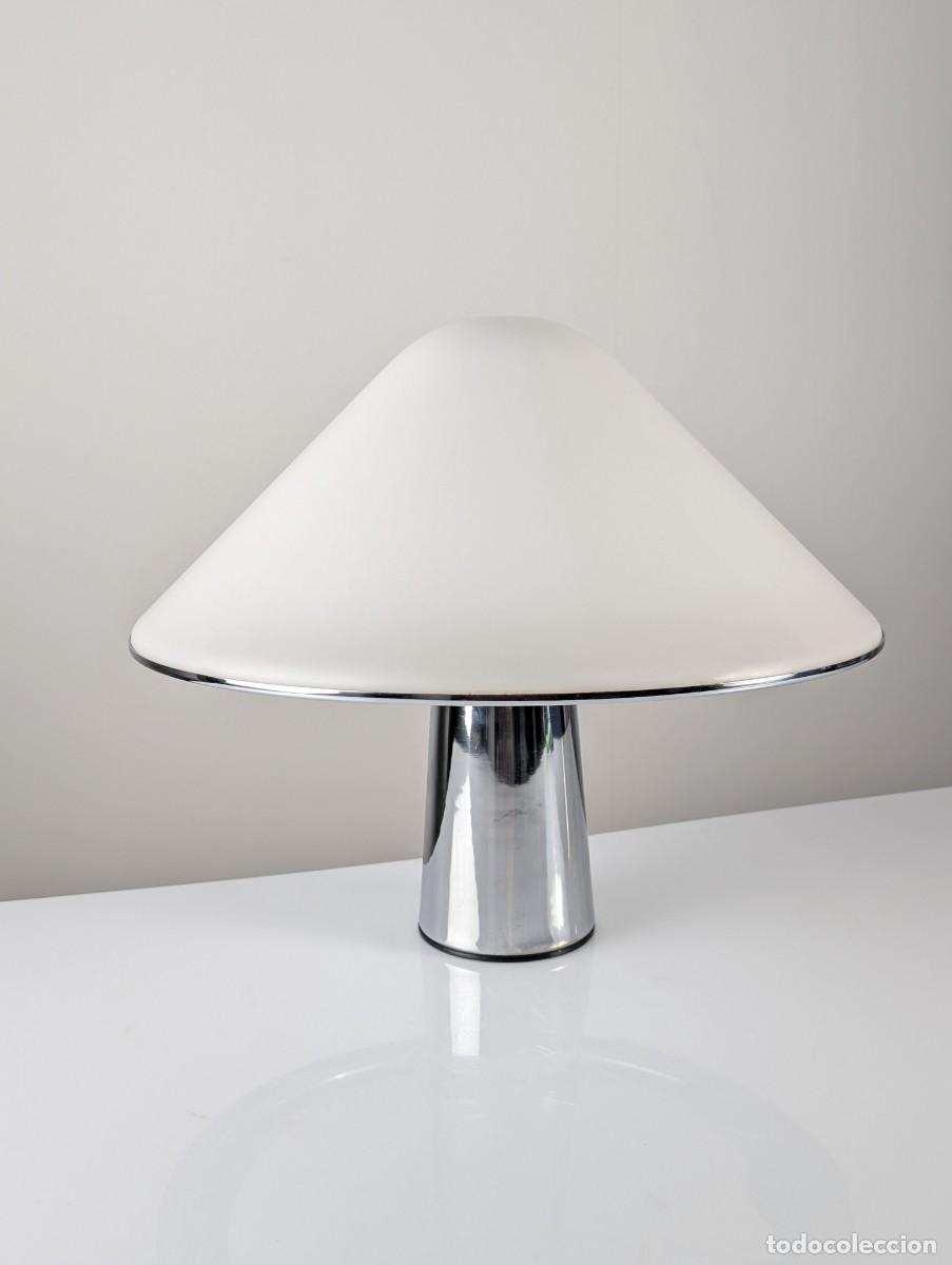 Vintage: L&aacute;mpara de mesa Elpis de Harvey Guzzini para IGuzzini 1970s