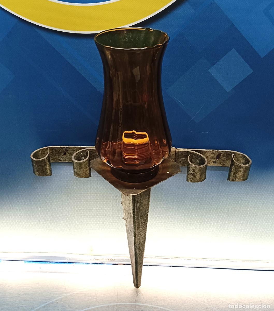 Vintage: Aplique, l&aacute;mpara de forja y cristal ambar.