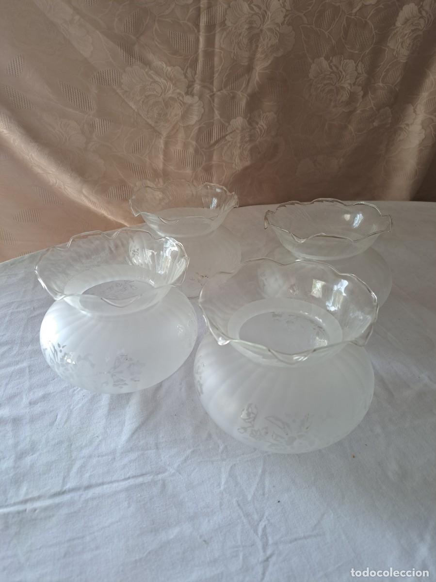 Vintage: Lote de 4 pantallas de cristal para lampara de techo o apliques, con flores transparentes.
