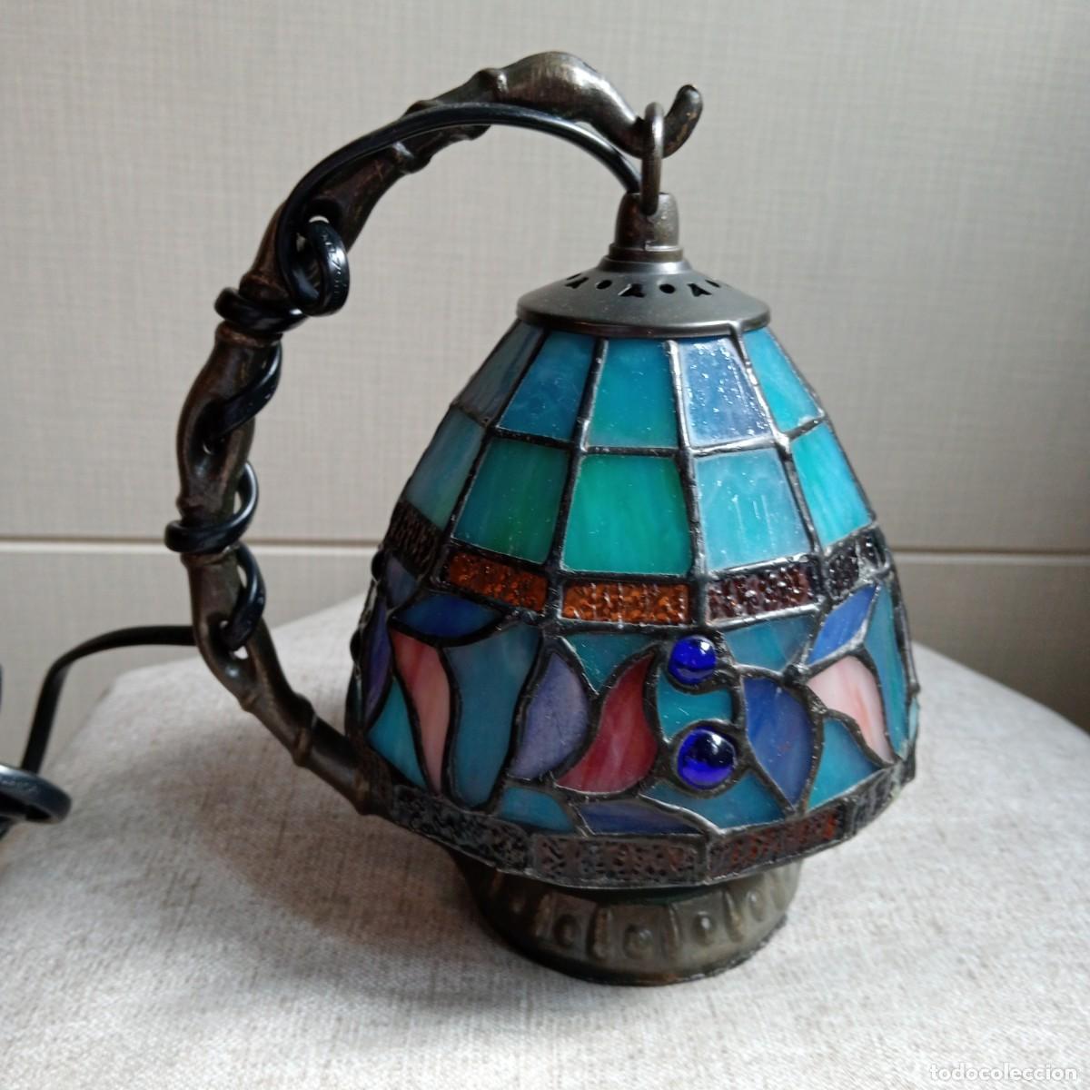 Vintage: PEQUE&Ntilde;A L&Aacute;MPARA DE MESA DE ESTIO TIFFANY