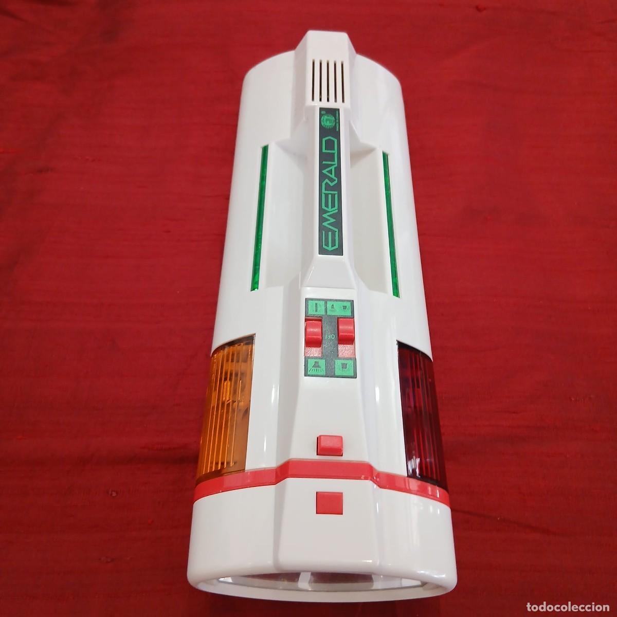 Vintage: Preciosa linterna con una peque&ntilde;a br&uacute;jula y varios tipos de iluminaci&oacute;n MUY DECORATIVA