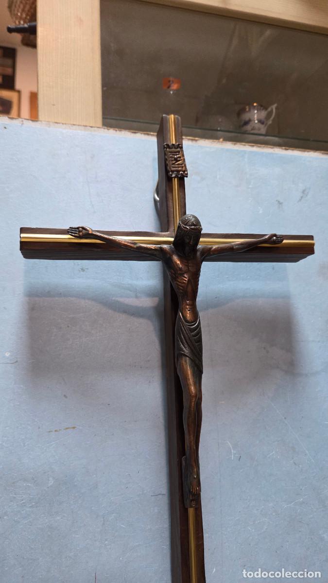 Vintage: crucifijo de madera y metal - Foto 4
