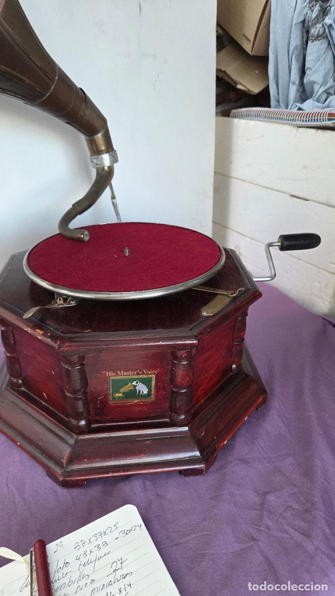 Vintage: gramola antigua de madera la voz de su amo - Foto 8