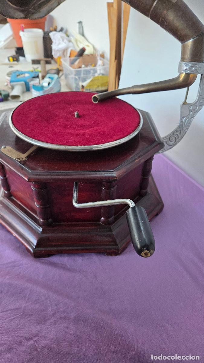 Vintage: gramola antigua de madera la voz de su amo - Foto 9