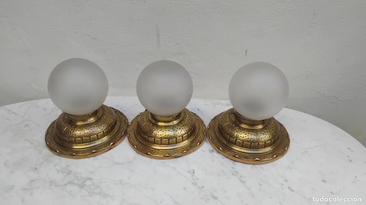 Vintage: tres lamparas de techo con globos de cristal
