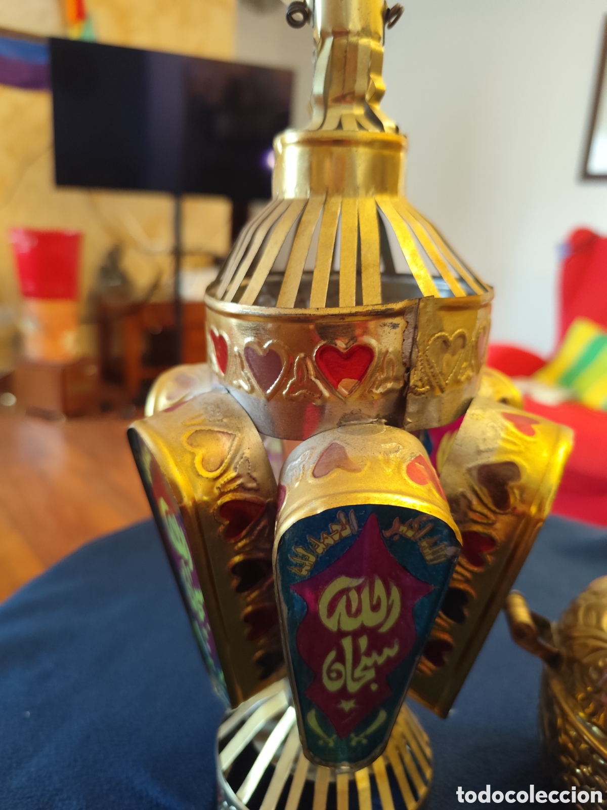 Vintage: Fanoos, linterna o farol tradicional de Ramad&aacute;n, de metal dorado con detalles de cristales de colore