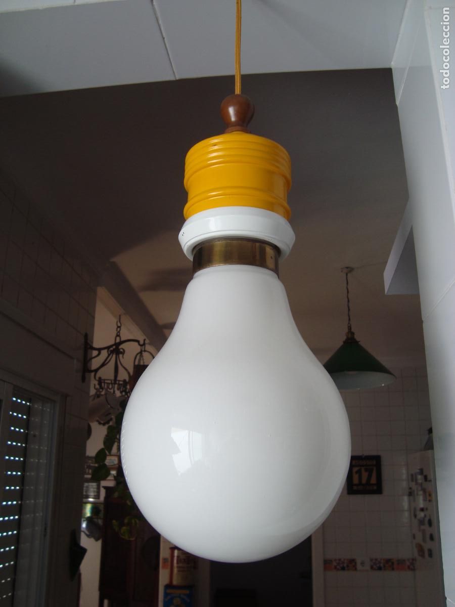 Vintage: ANTIGUA LAMPARA TECHO FORMA DE BOMBILLA TIPO MAURER. METALARTE ESPA&Ntilde;A. RETRO VINTAGE A&Ntilde;OS 70