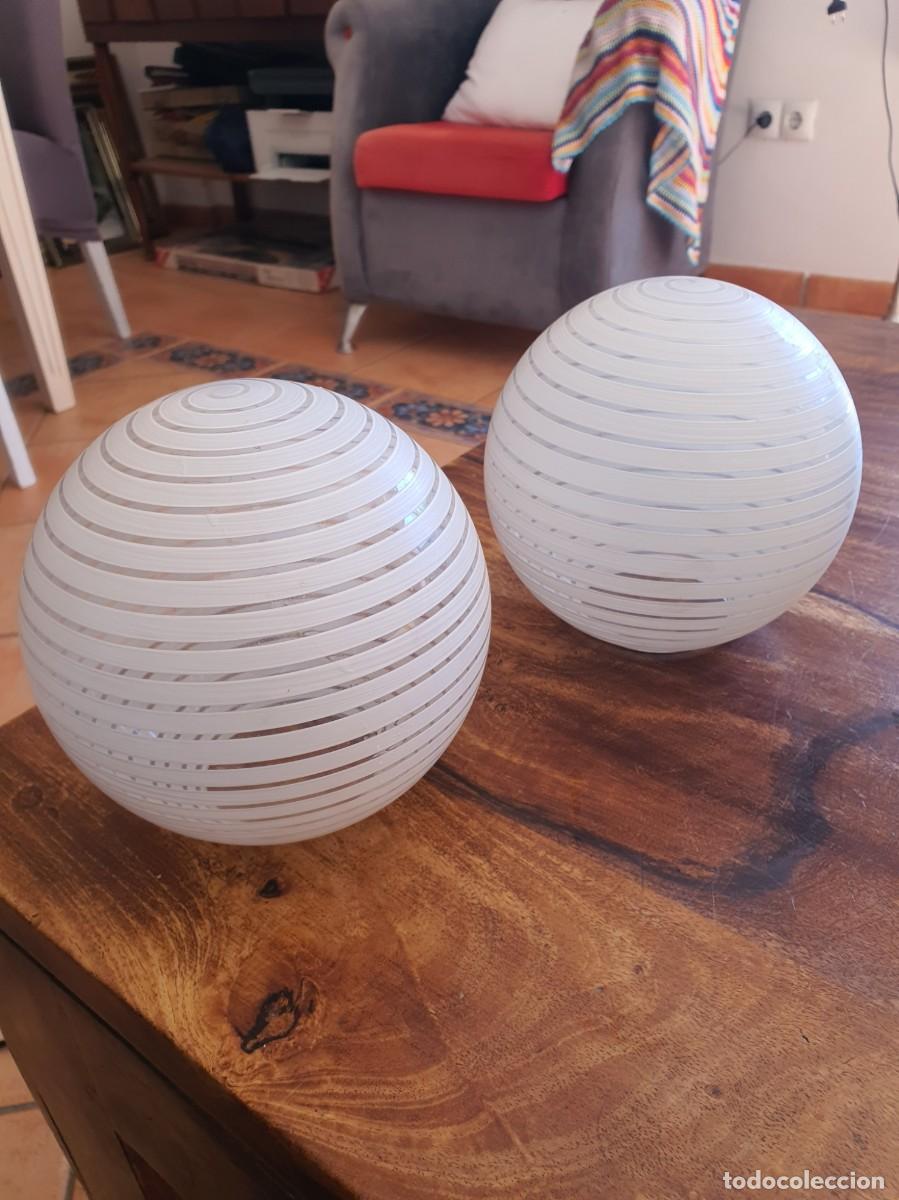 Vintage: Pareja Tulipas Globos Cristal Transparente Rayas Blancas Espiral Vintage Space Age