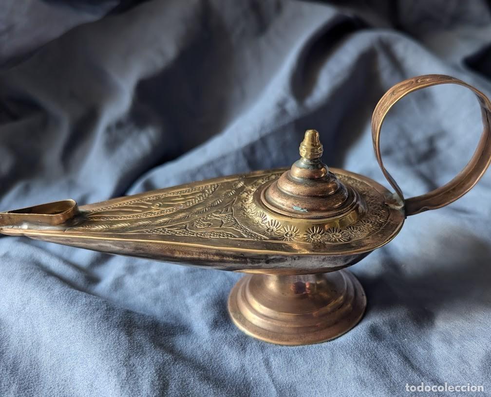 Vintage: L&aacute;mpara decorativa estilo Aladino metal lat&oacute;n grabado vintage oriental