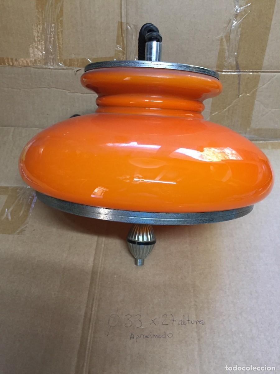 Vintage: lampara de techo naranja de cristal