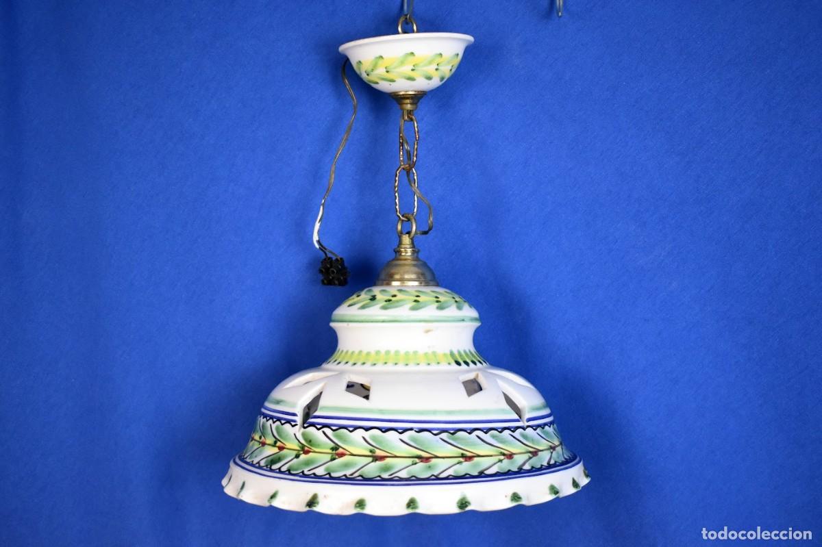Vintage: Lampara de techo vintage en cer&aacute;mica calada estilo Talavera/Puente del Arzobispo