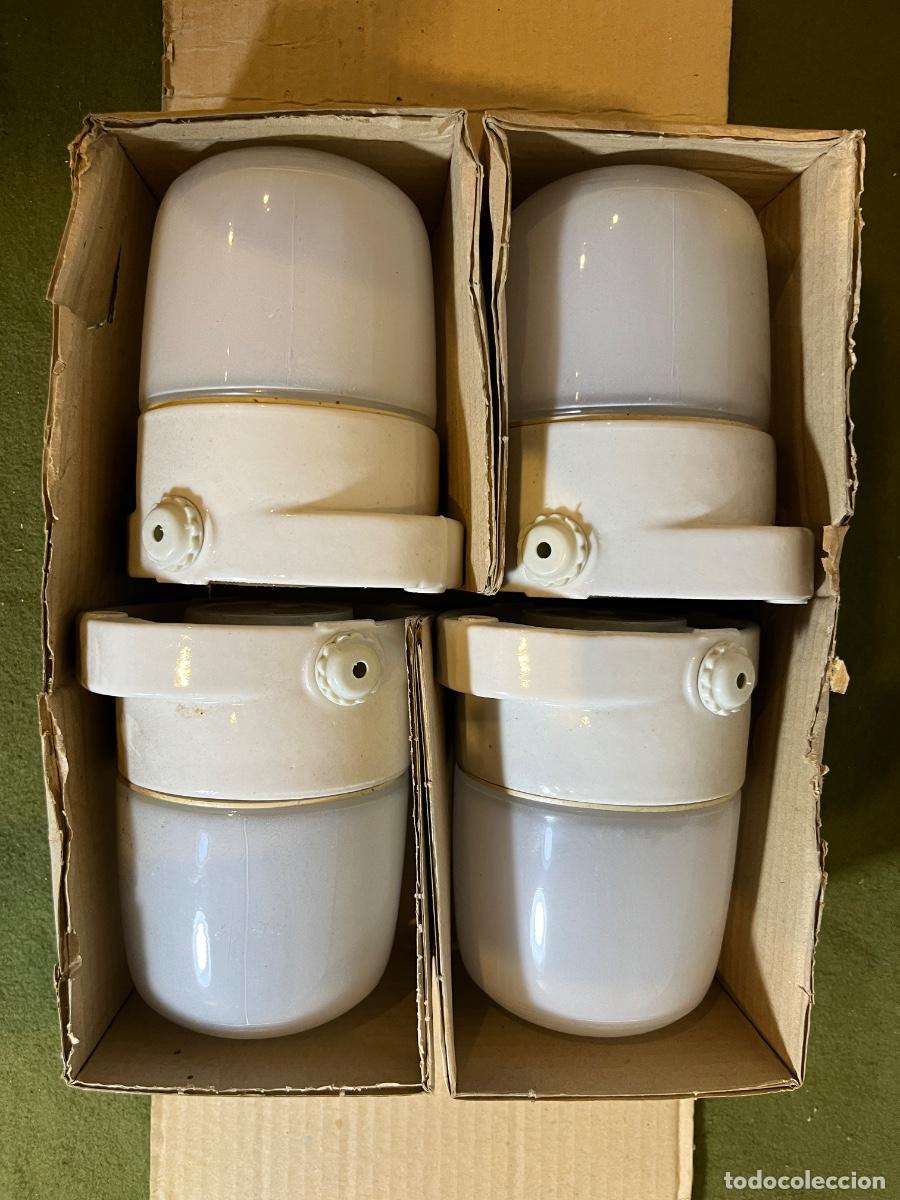 Vintage: Aplique industrial vintage Lindner LISILUX porcelana y cristal opalino &ndash; Lote de 4 unidades NOS &ndash; Ma