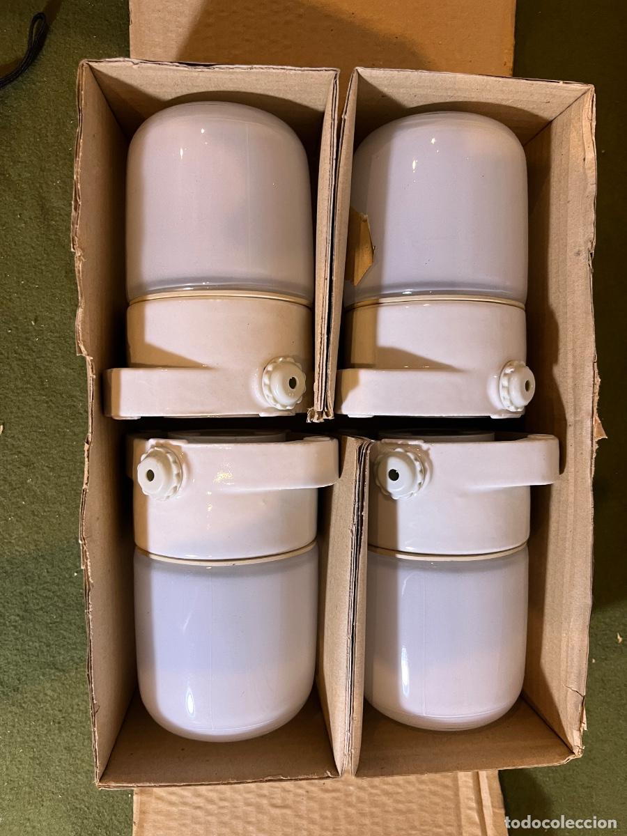 Vintage: Aplique industrial vintage Lindner LISILUX porcelana y cristal opalino &ndash; Lote de 4 unidades NOS &ndash; Ma