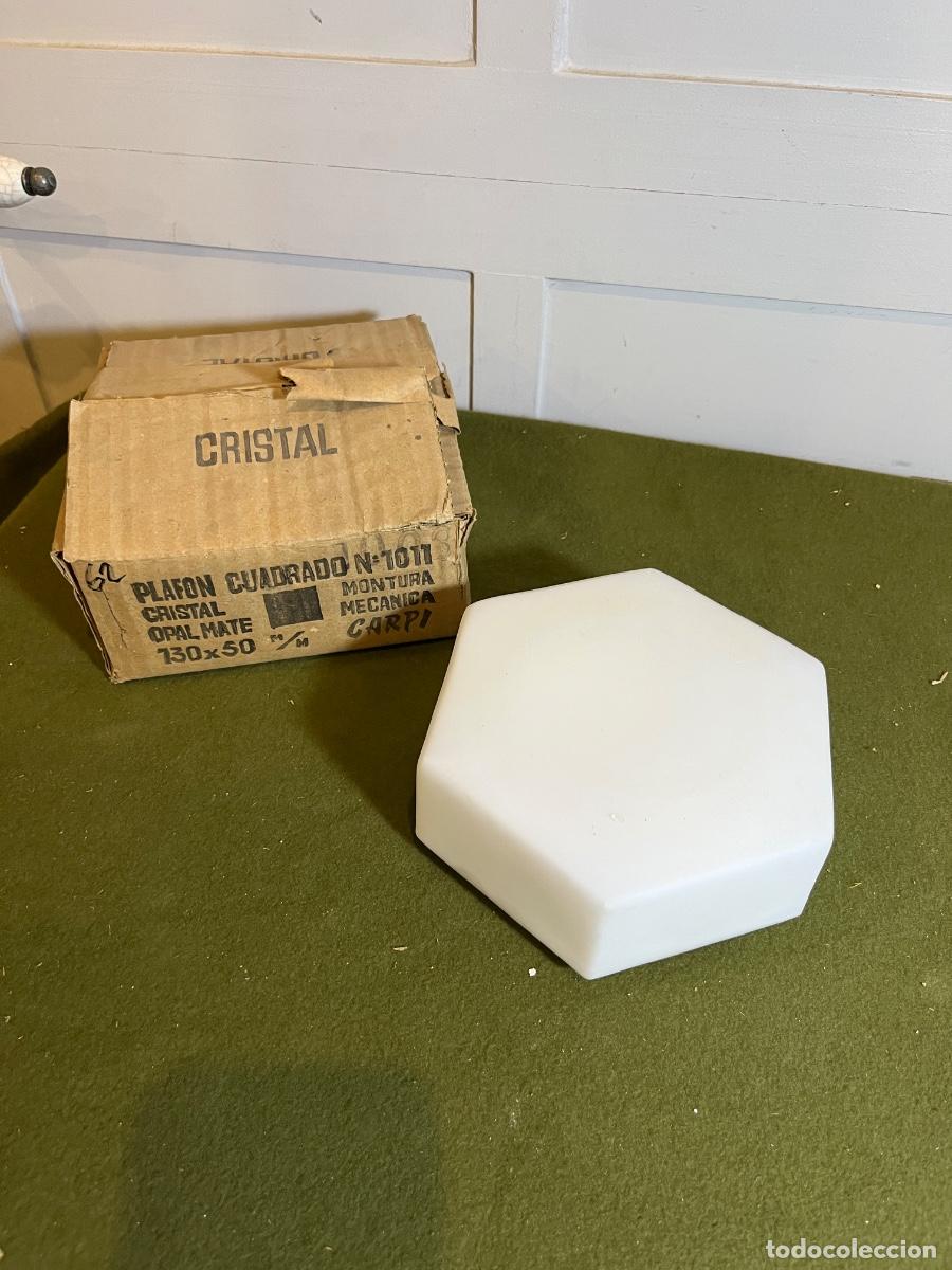 Vintage: Plaf&oacute;n hexagonal vintage CARPI N&ordm;1011 cristal opal mate &ndash; L&aacute;mpara de techo NOS con caja original