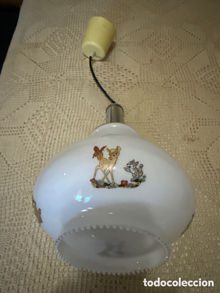 Vintage: L&aacute;mpara de techo de vidrio de leche vintage, con gr&aacute;ficos de Disney