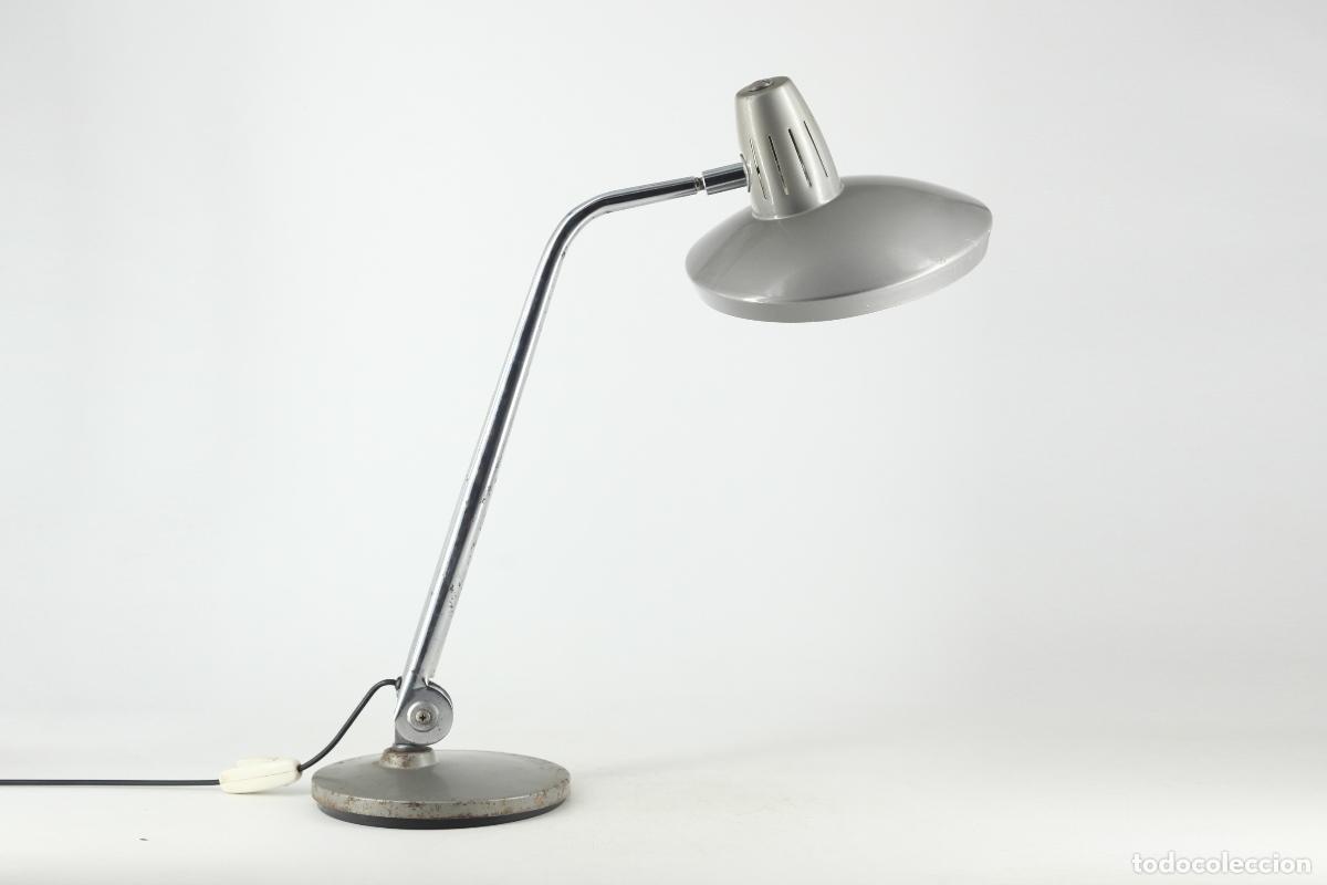 Vintage: lampara sobremesa vintage Fase Faro espa&ntilde;a a&ntilde;os 70 metal lacado gris industrial