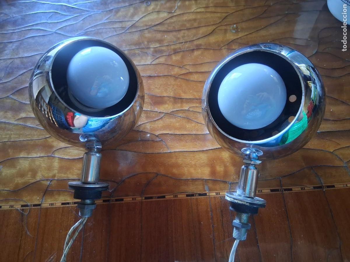 Vintage: Lampras porta bombillas estilo era espacial o Space Age esf&eacute;ricas de metal cromado