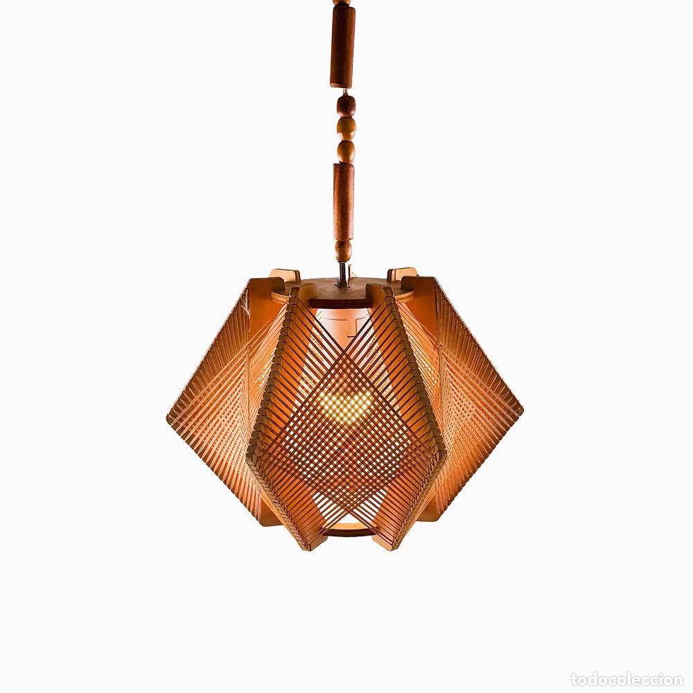 Vintage: L&aacute;mpara de madera y rafia, 1970s - Foto 2