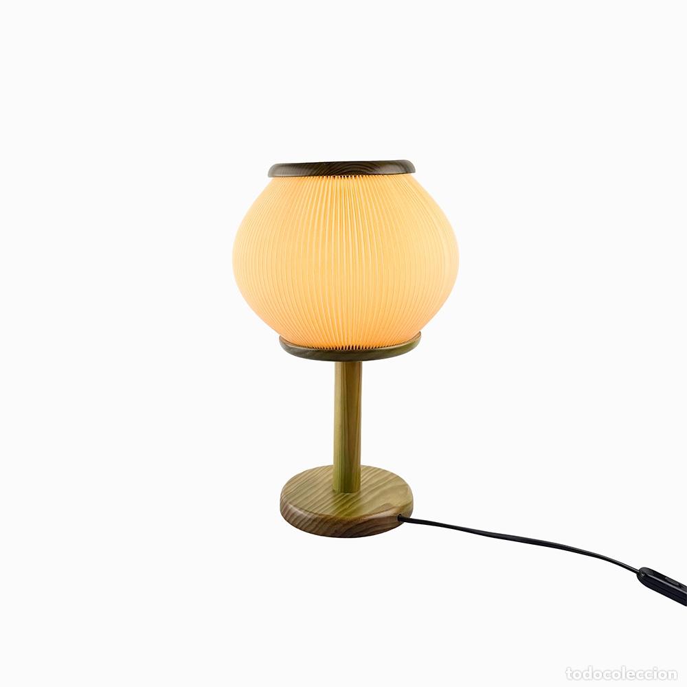 Vintage: L&aacute;mpara de mesa con pantalla plisada, 1980s - Foto 1