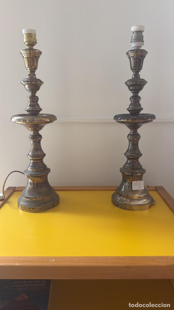 Vintage: Pareja de bases de l&aacute;mpara de mesa en metal plateado
