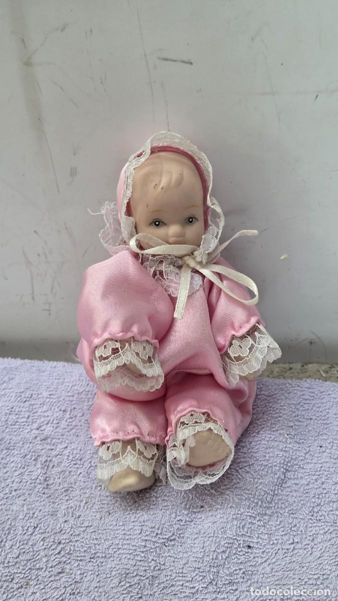 Vintage: mu&ntilde;eca coleccionable de porcelana