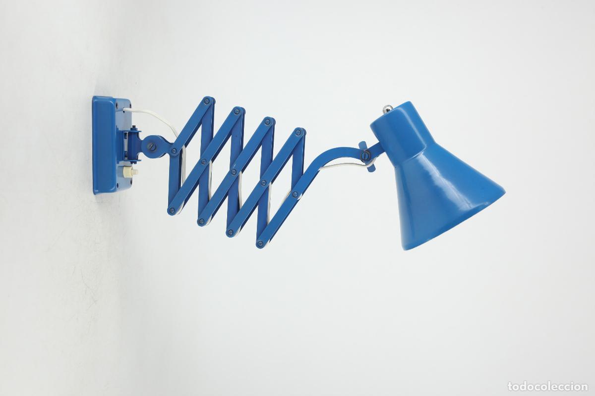 Vintage: lampara pared vintage acordeon extensible metal lacado azul espa&ntilde;a a&ntilde;os 70