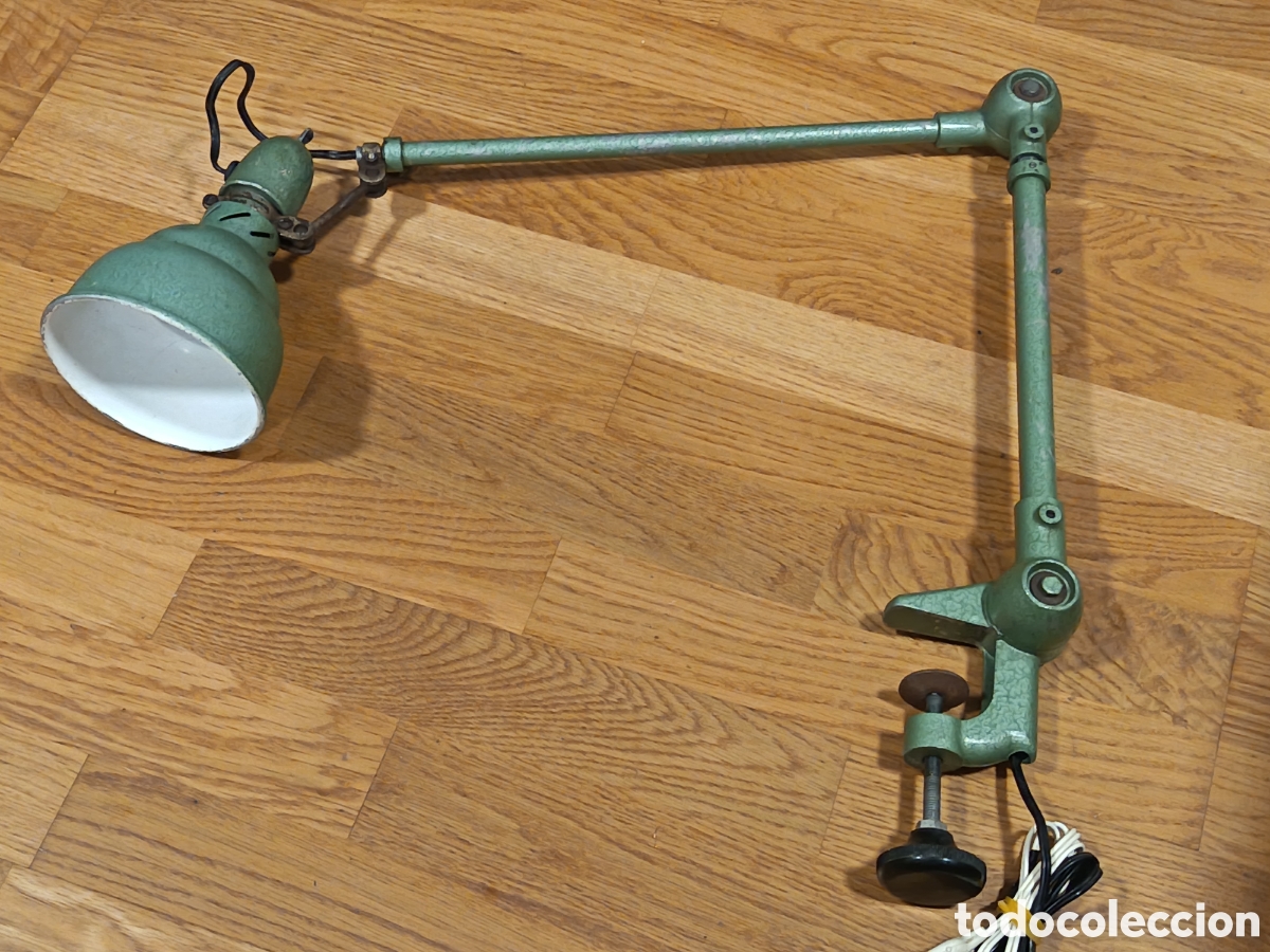Vintage: Flexo / l&aacute;mpara industrial , de 2 brazos, ejes rotatorios tipo Jielde. Con base y soporte para fija