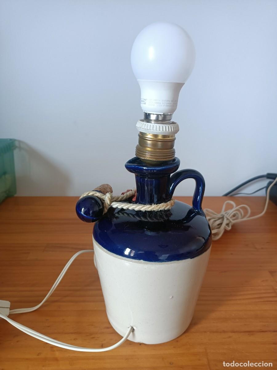Vintage: L&aacute;mpara de mesa hecha a partir de una botella de whisky. - Foto 2