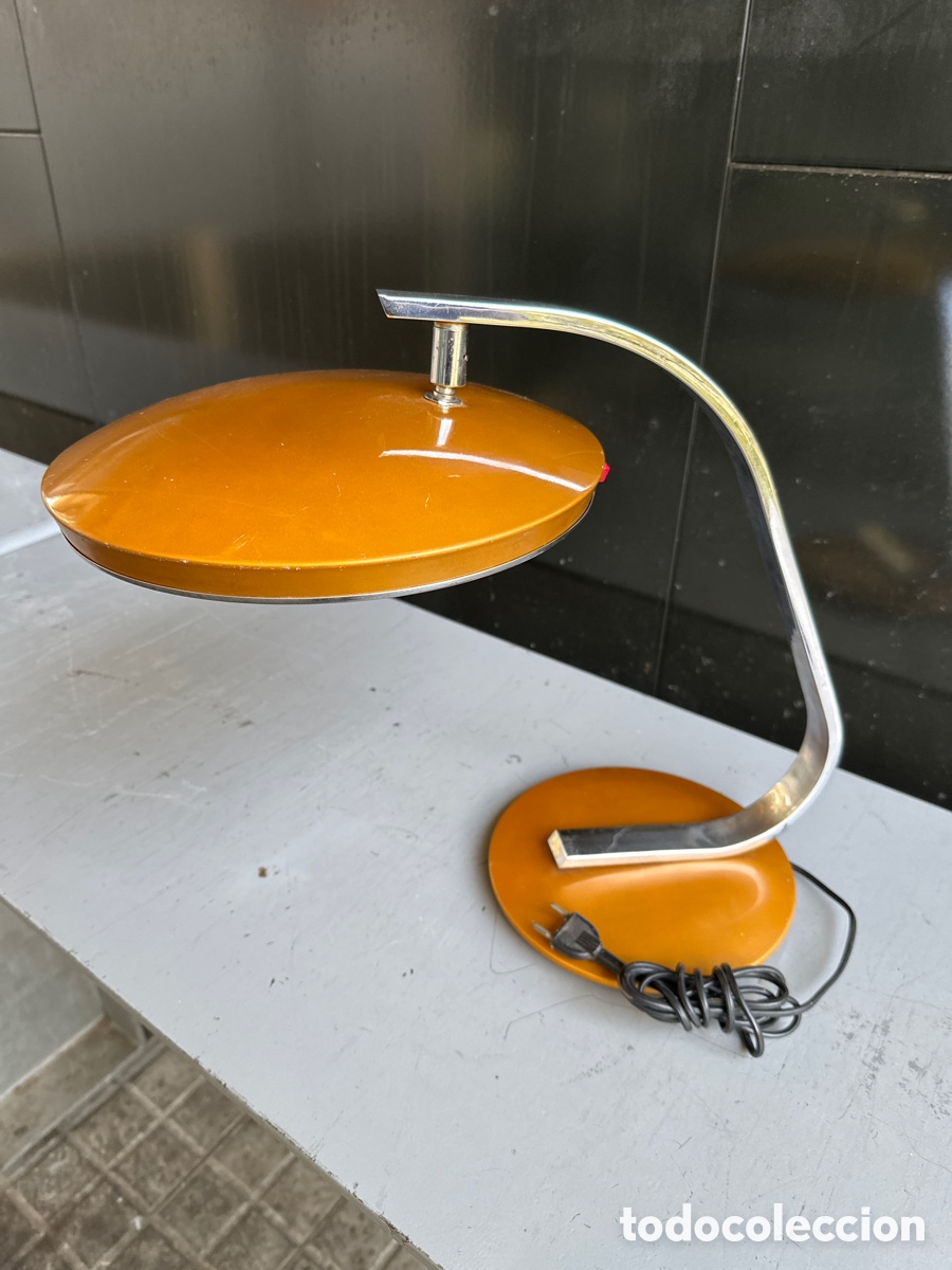 Vintage: LAMPARA DE MESA FASE MODELO 520 C DISE&Ntilde;O DE LUIS PEREZ DE LA OLIVA DEL A&Ntilde;O 1967