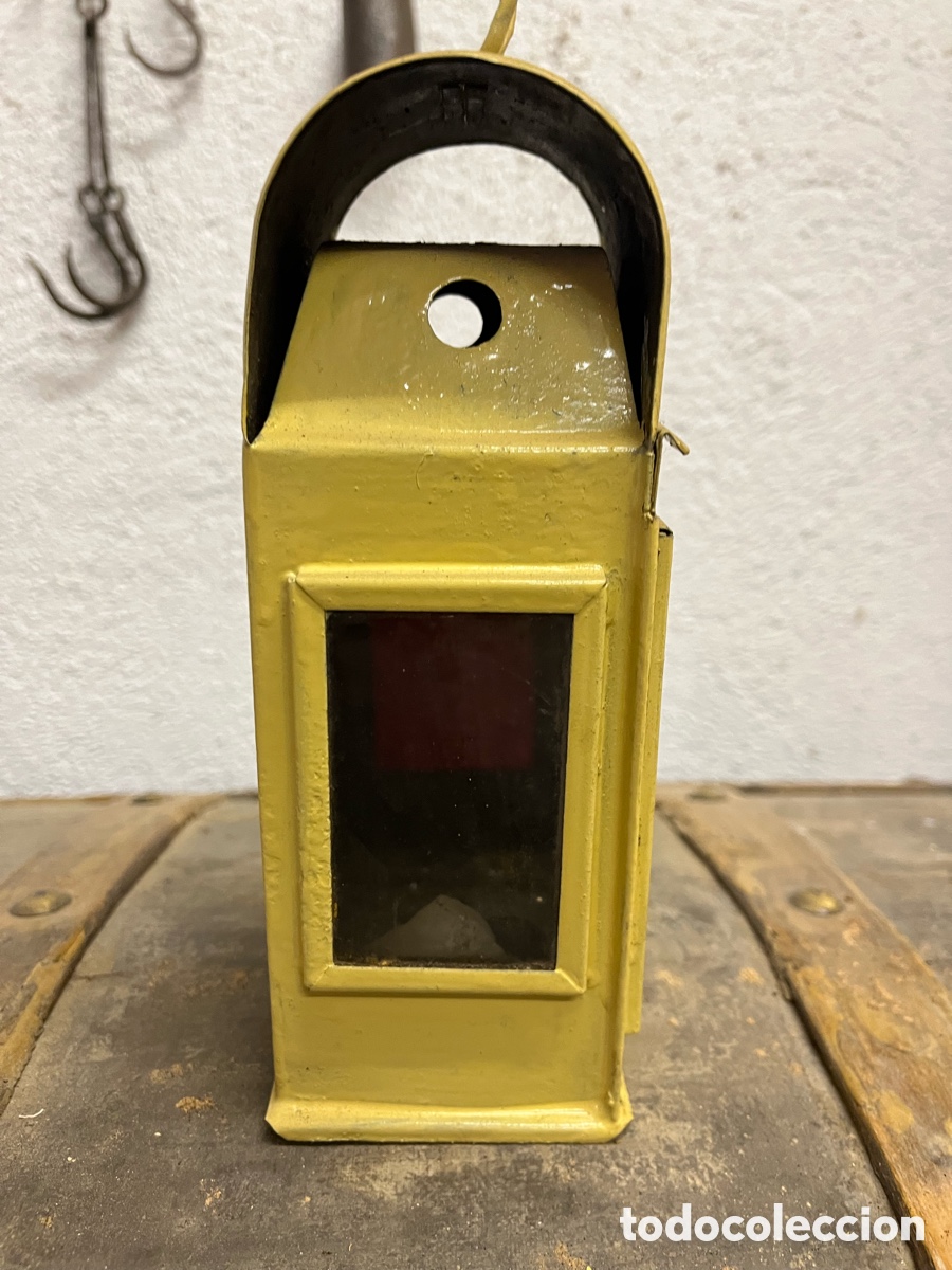 Vintage: Farol antiguo de se&ntilde;alizaci&oacute;n/ferrovial