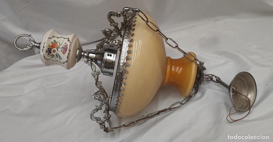 Vintage: BONITA LAMPARA DE TECHO VINTAGE DE OPALINA PORCELANA Y METAL