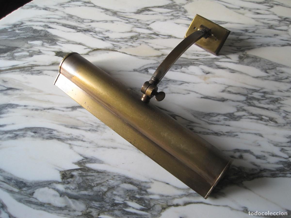 Vintage: APLIQUE DE METAL DORADO PARA ILUMINAR CUADROS - L&Aacute;MPARA - FOCO