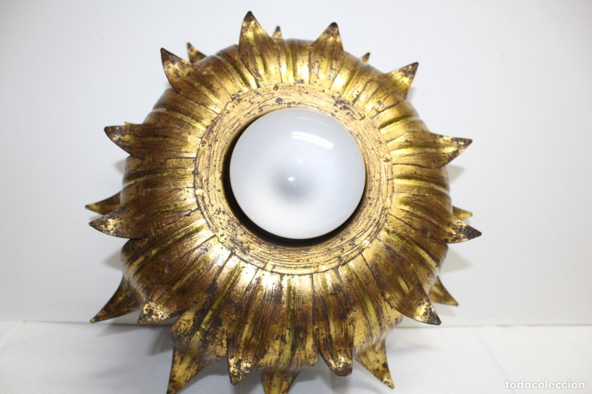 Vintage: ANTIGUA LAMPARA O PLAFON DORADO GIRASOL O SOL - A&Ntilde;OS 60