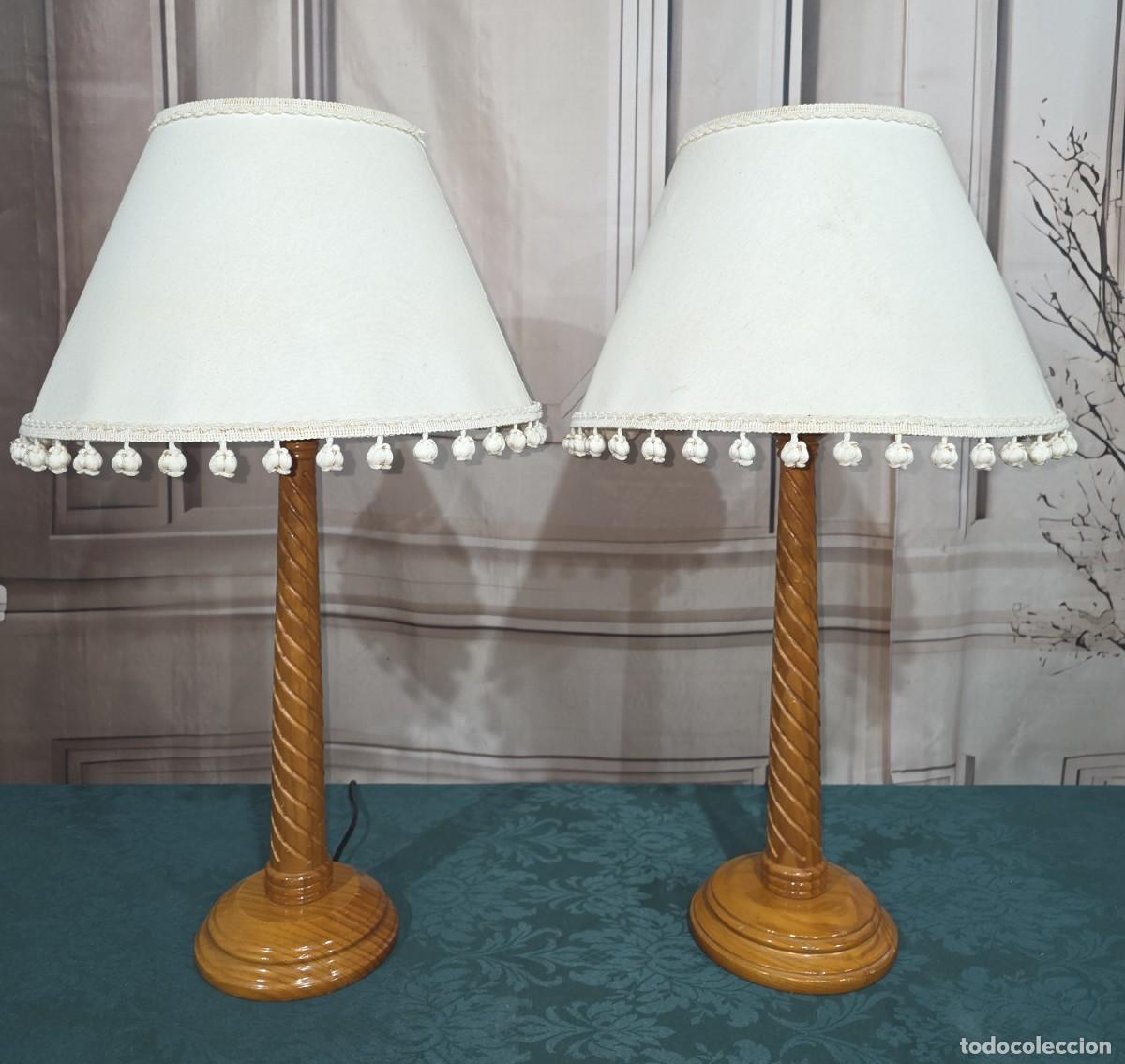 Vintage: Pareja de l&aacute;mparas de sobremesa de estilo cl&aacute;sico y atemporal.