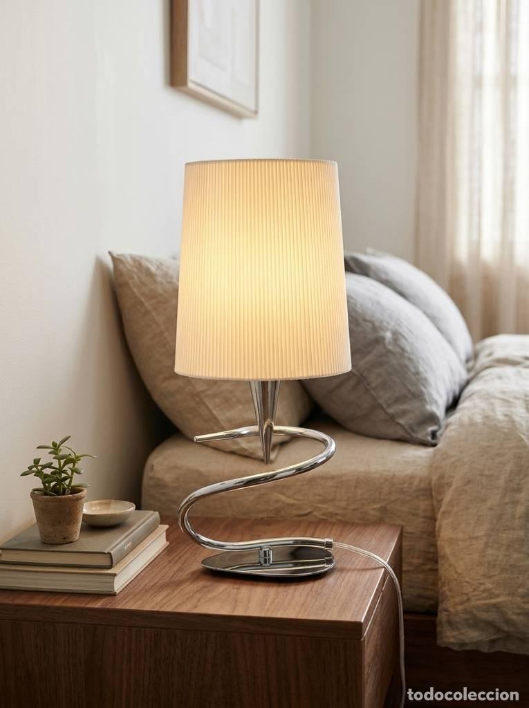 Vintage: L&Aacute;MPARA DE MESA MARCA MANTRA - Foto 1