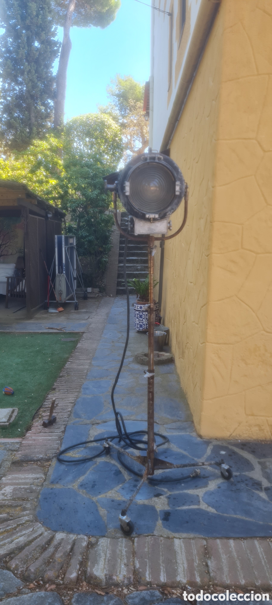 Vintage: Original Mole Richardson MR-410 2K Fresnel Spotlight w/ Rolling Stand 1961