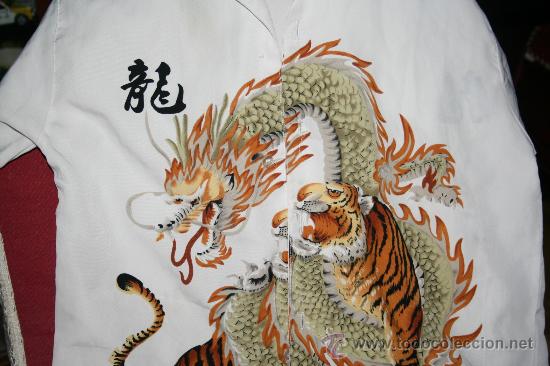 Vintage: antigua camisa de algodon con dibujo estampado de dragones - Foto 2 - 32669665