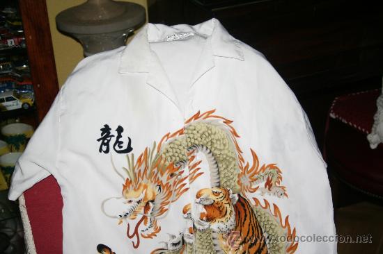 Vintage: antigua camisa de algodon con dibujo estampado de dragones - Foto 3 - 32669665