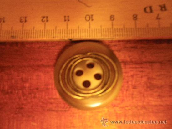 Vintage: 4 Botones antiguos con dibujo circular - Foto 2